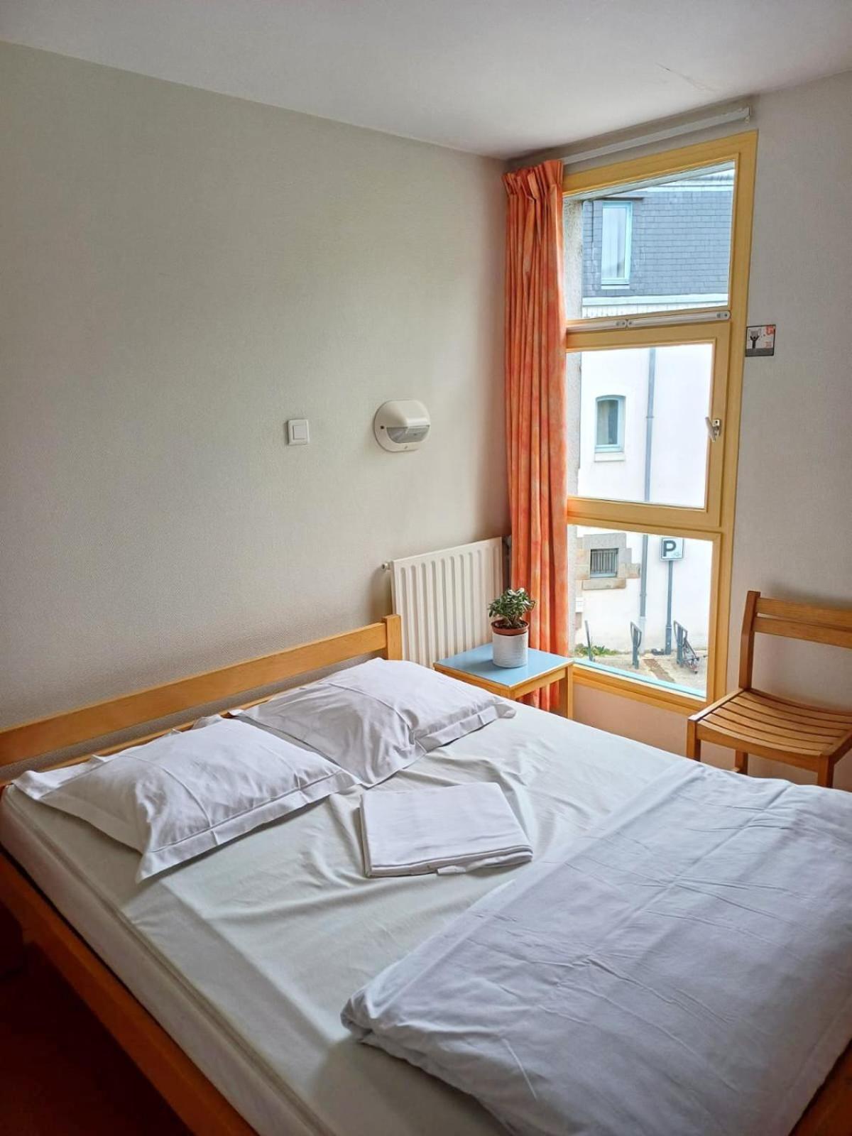 Hostel Рен Екстериор снимка