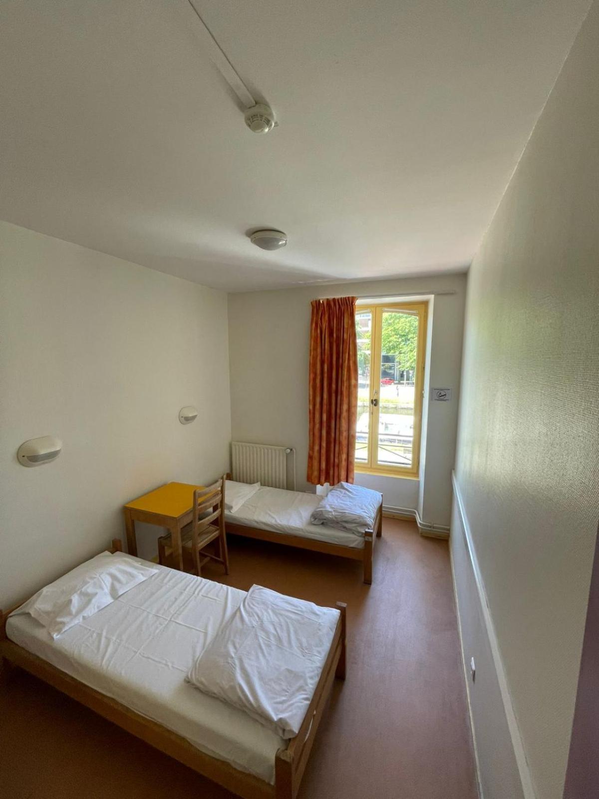 Hostel Рен Екстериор снимка